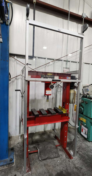 Polycarbonate hydraulic press safety guard